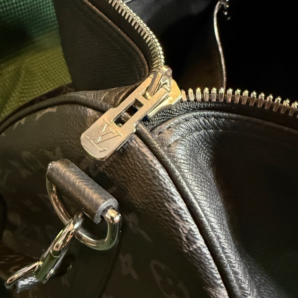 Luxury Louis Vuitton Black Monogram Duffel Bag - Picture 8 of 9
